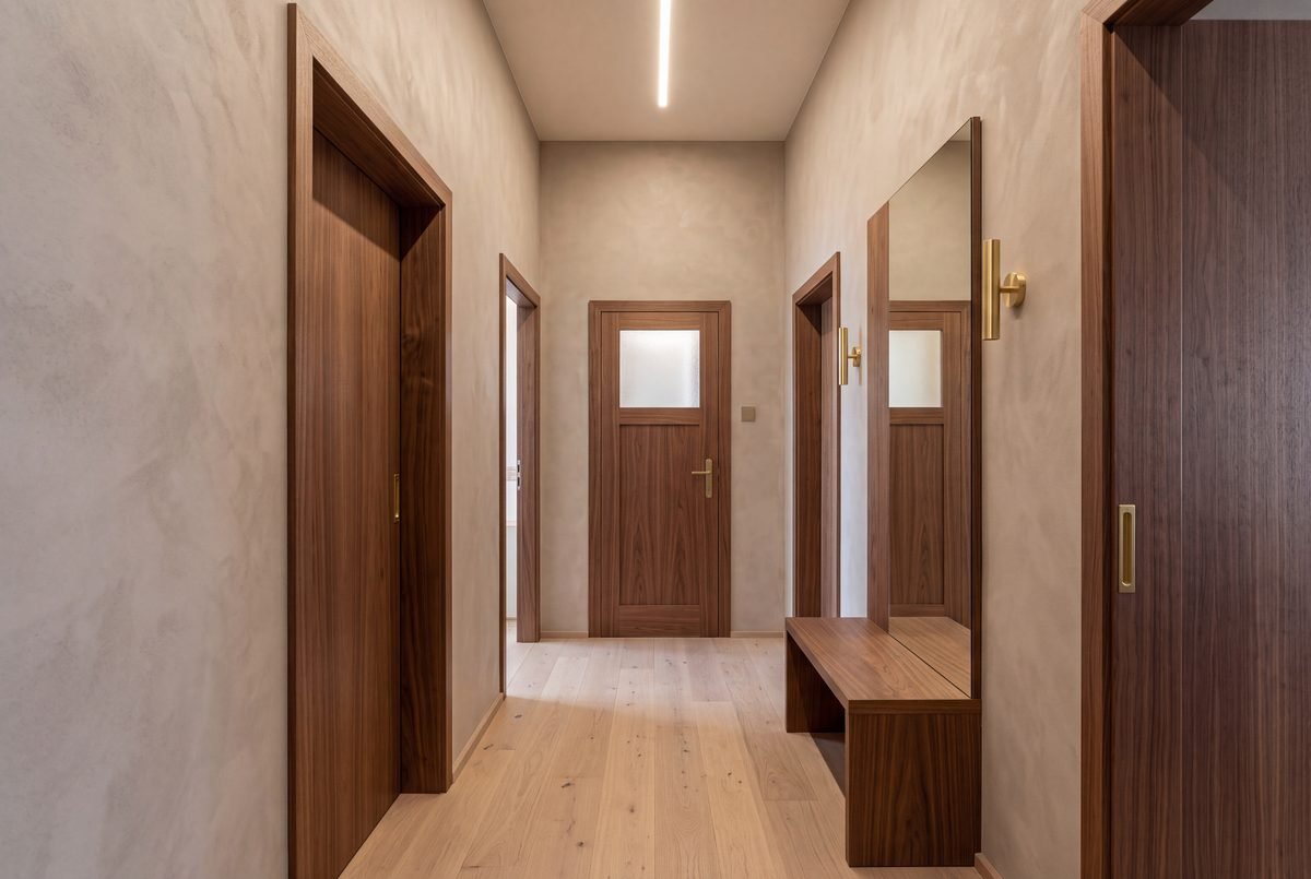 Dressing hall, Walnut Master Suite (After)