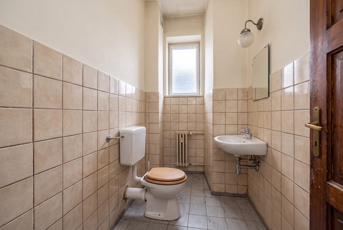 Powder room, Villa Verde Bathrooms (Before)